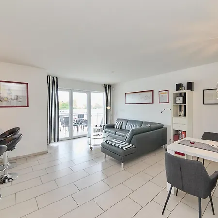 Direkt Am Moselufer Apartment *